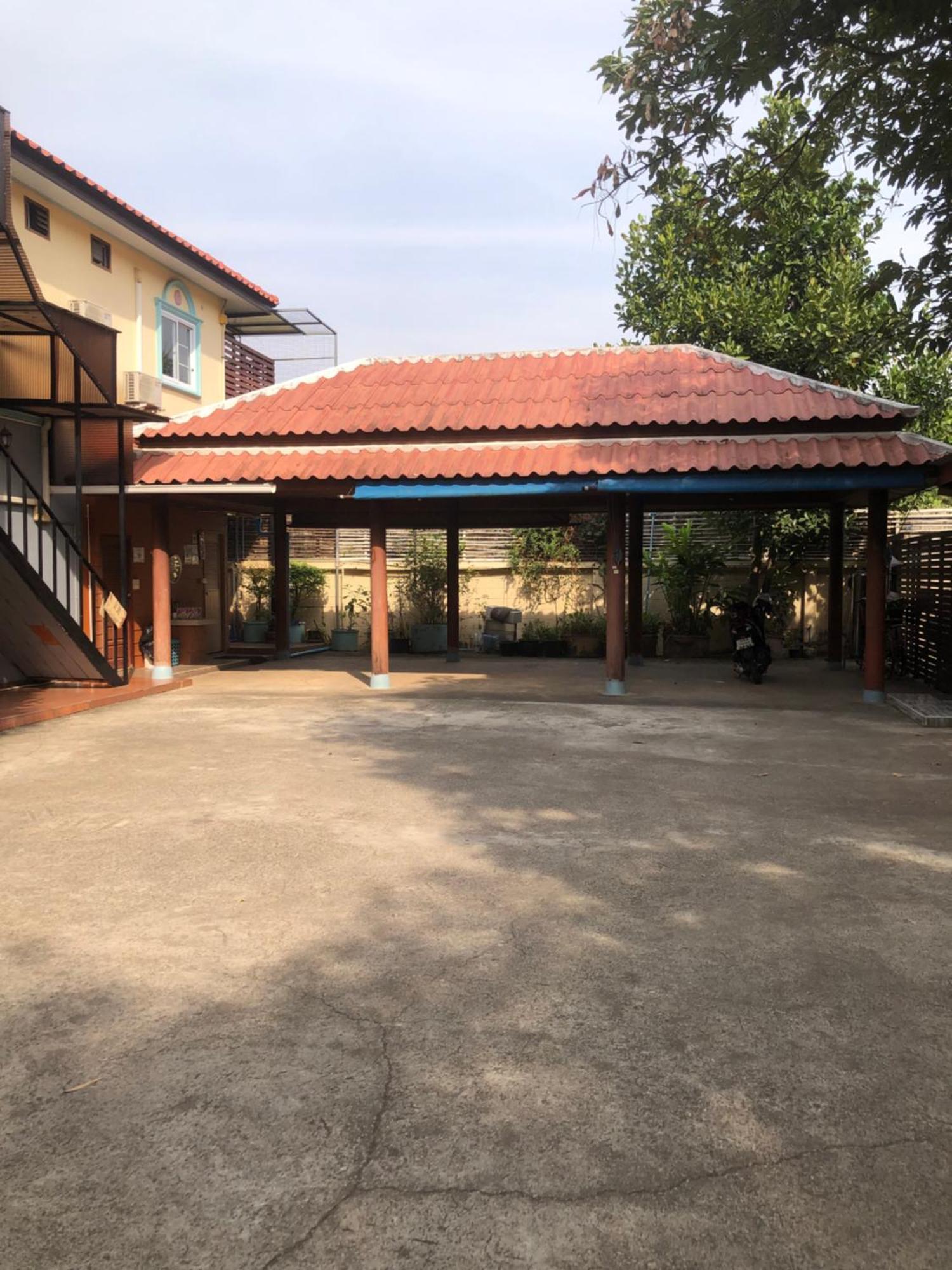Ruen Thai Ban Rim Nam Kamphengphet Kültér fotó