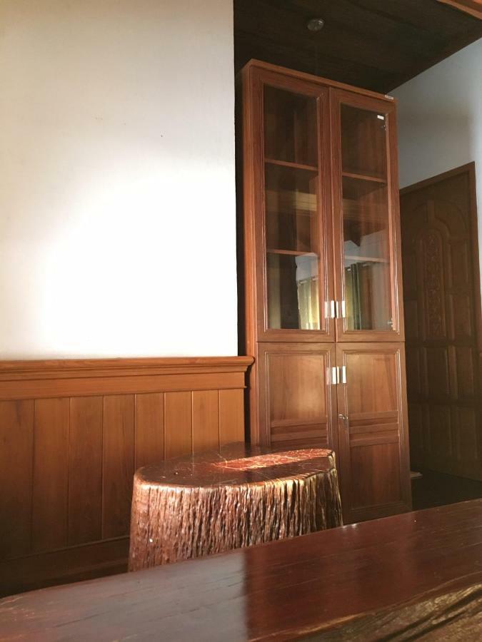 Ruen Thai Ban Rim Nam Kamphengphet Kültér fotó